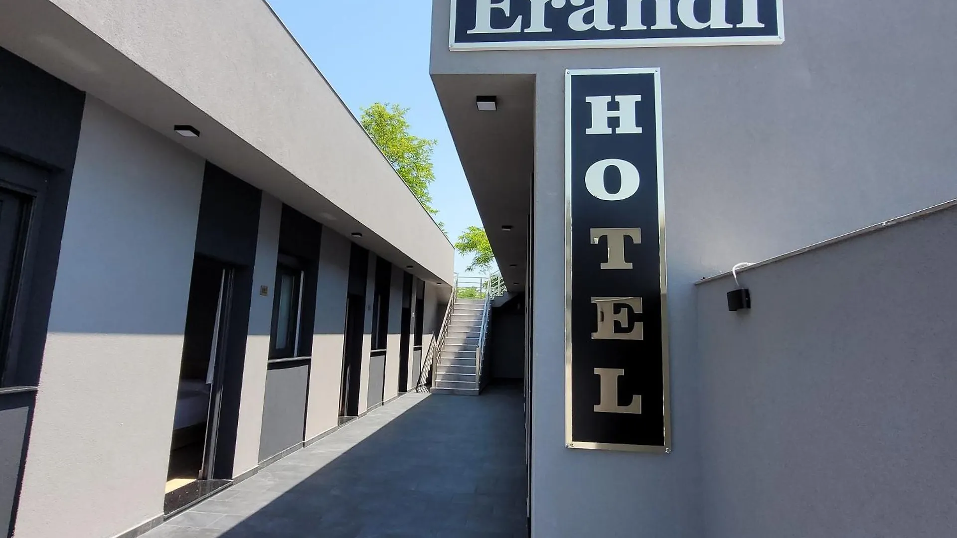 Hotel Erandi Rinas 3*,  Albania