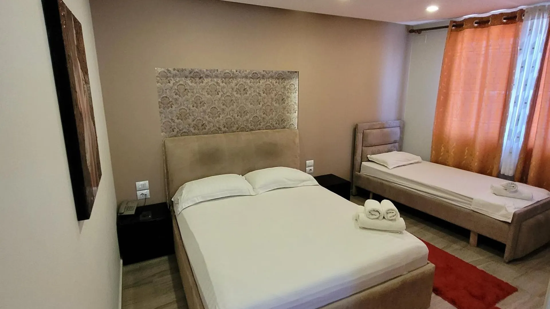 ***  Hotel Erandi Rinas Albania
